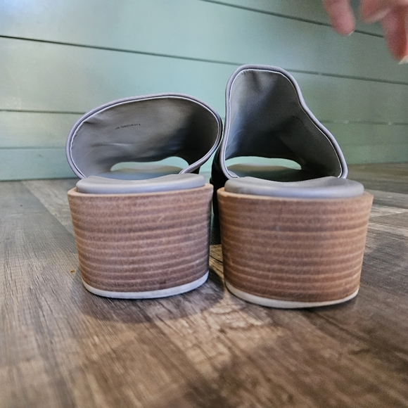 Vince. Saskia Leather Slides - Picture 3 of 7